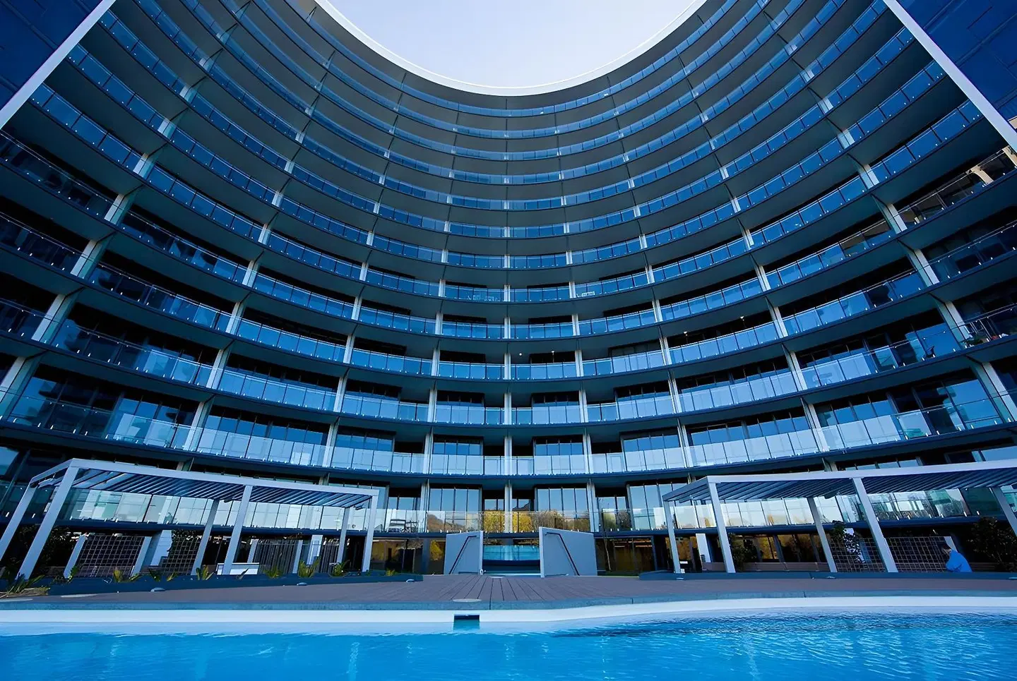 Astra Apartments Canberra - Manhattan Hallenbad