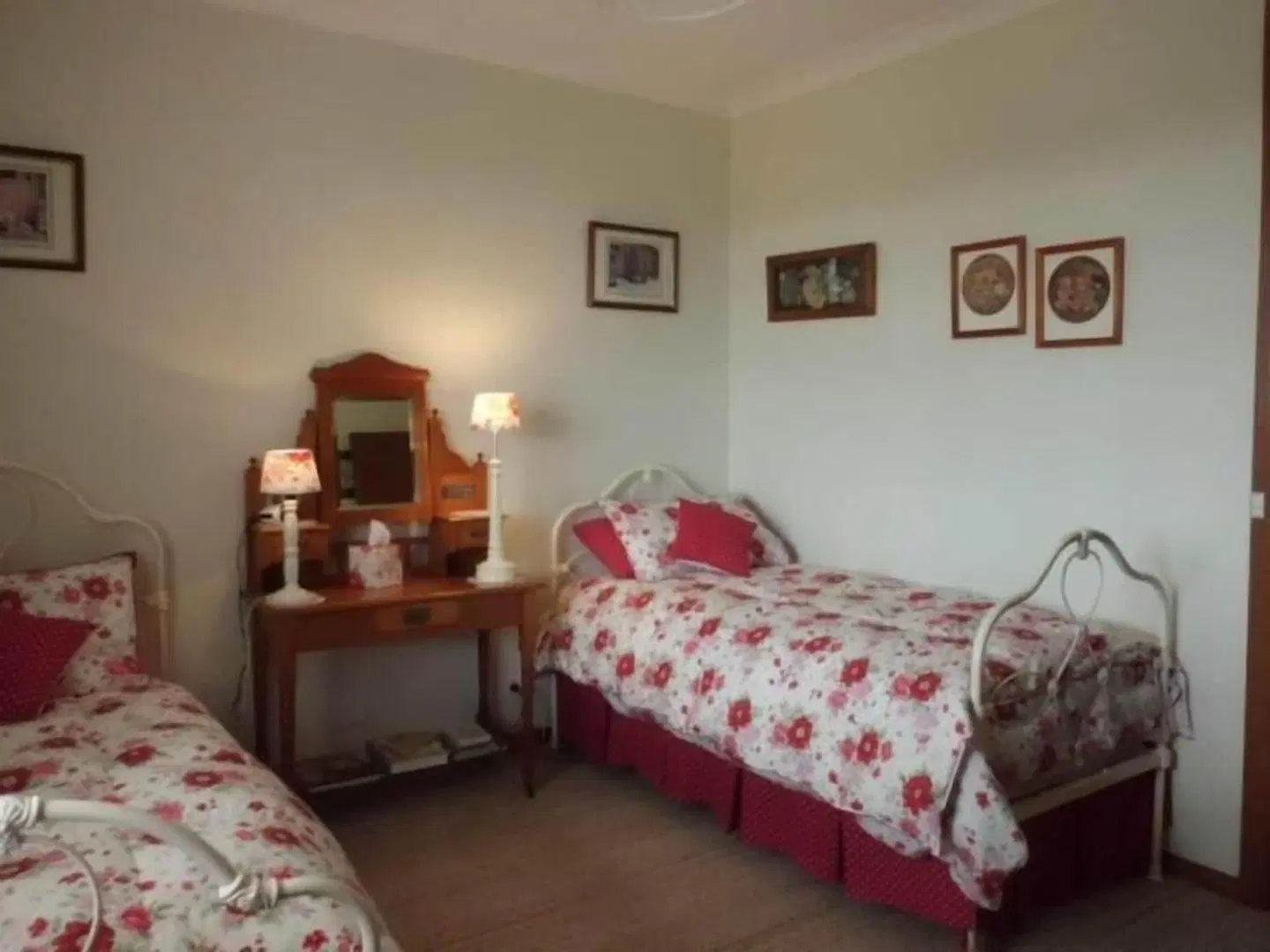 Cornwall Cottage ROOM_EXAMPLE