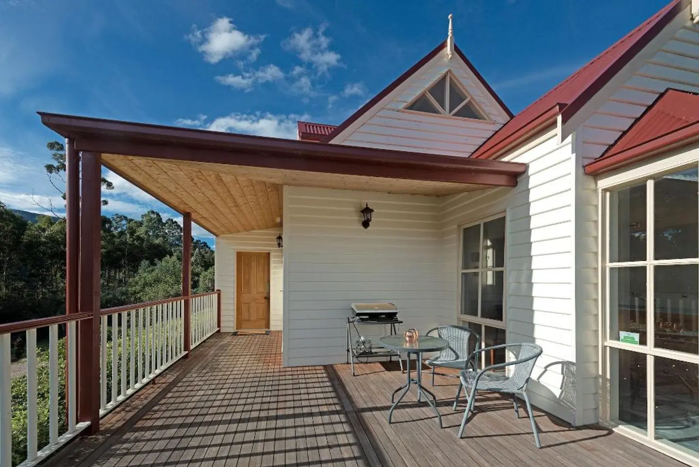 Crabtree Riverfront Cottages Terrasse