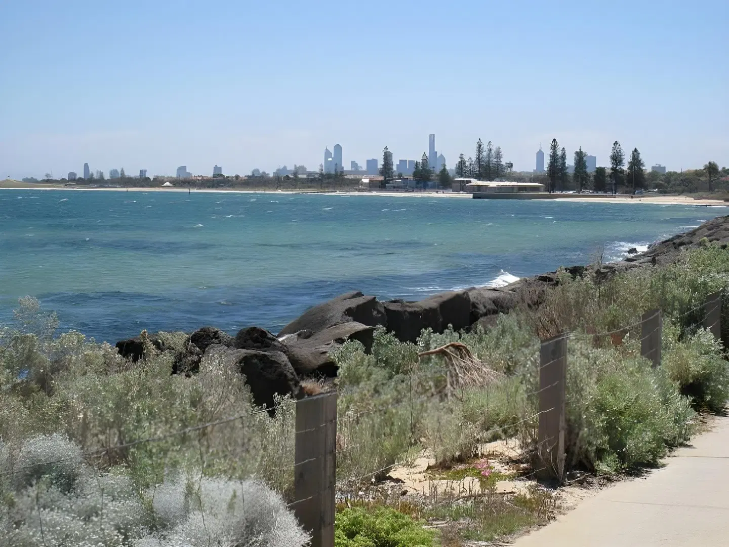 Brighton Bay Apartments LANDSCAPE