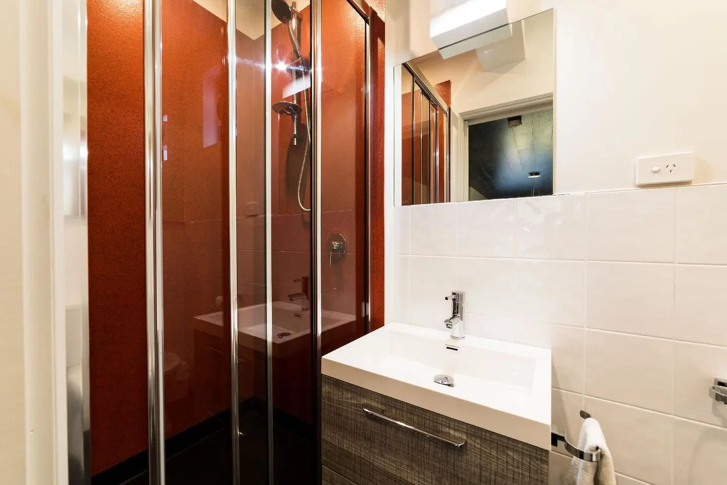 Burnie City Apartments Badezimmer