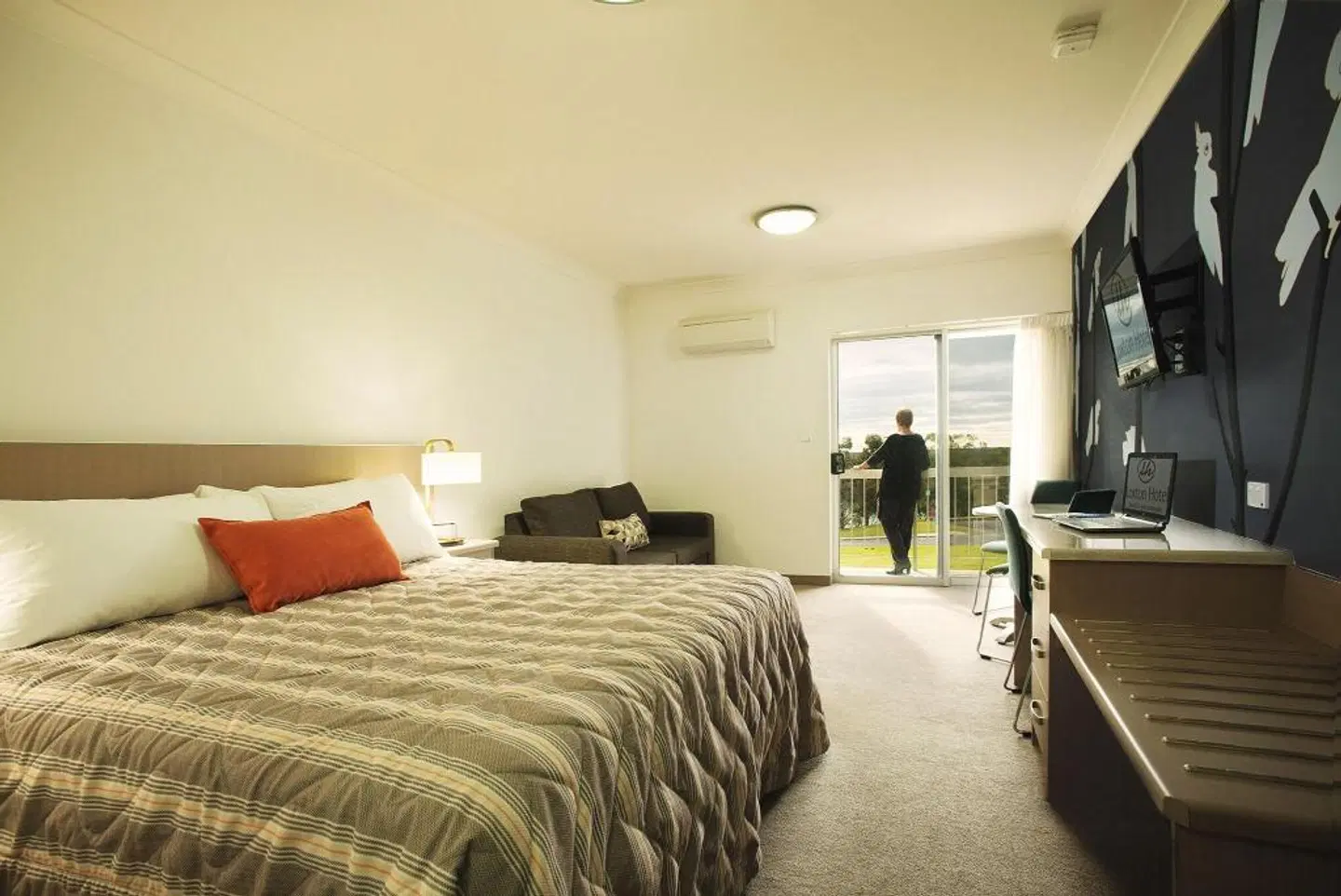 Loxton Community Hotel Motel ROOM_EXAMPLE