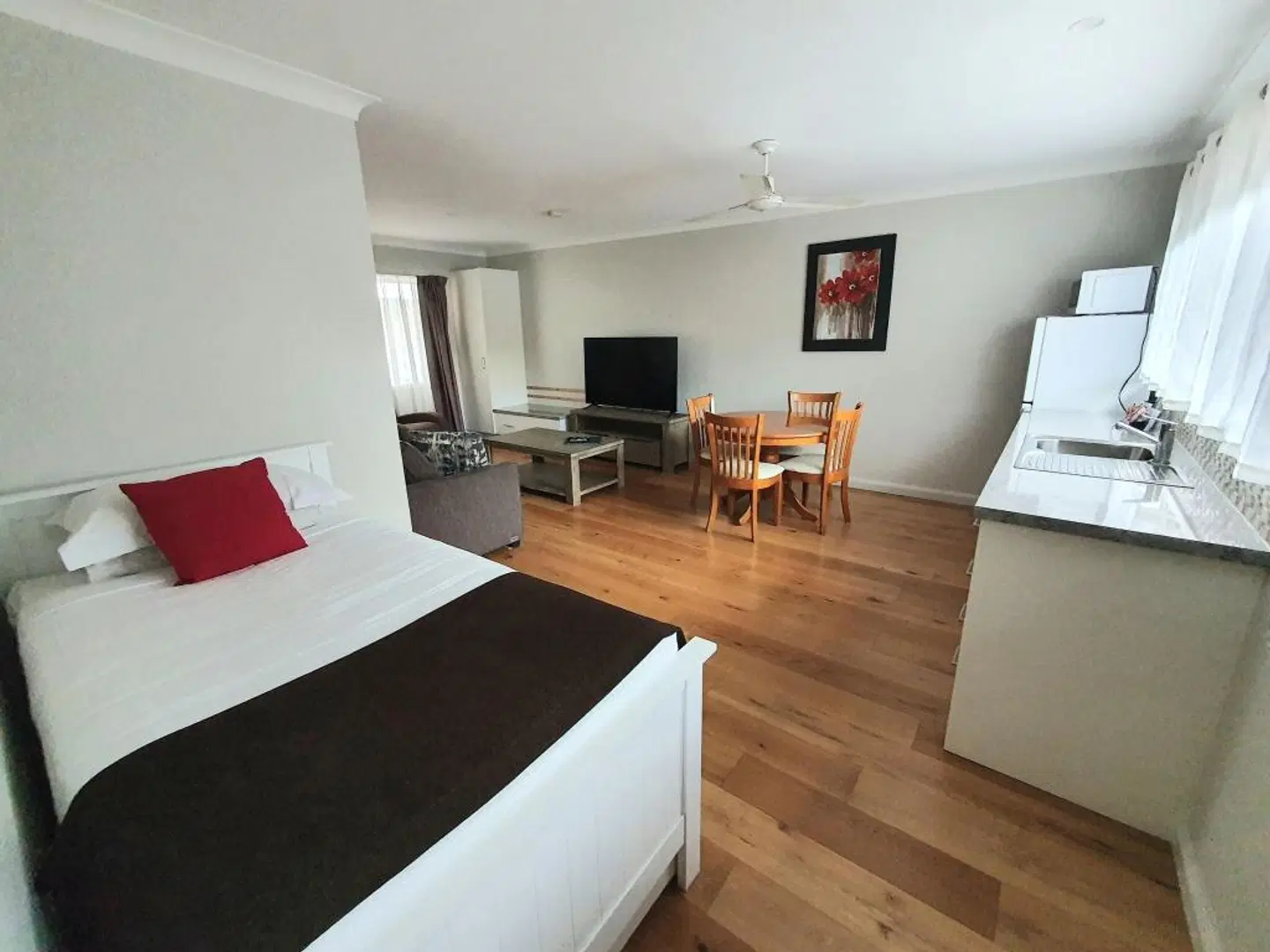 McNevins Maryborough Motel ROOM_EXAMPLE