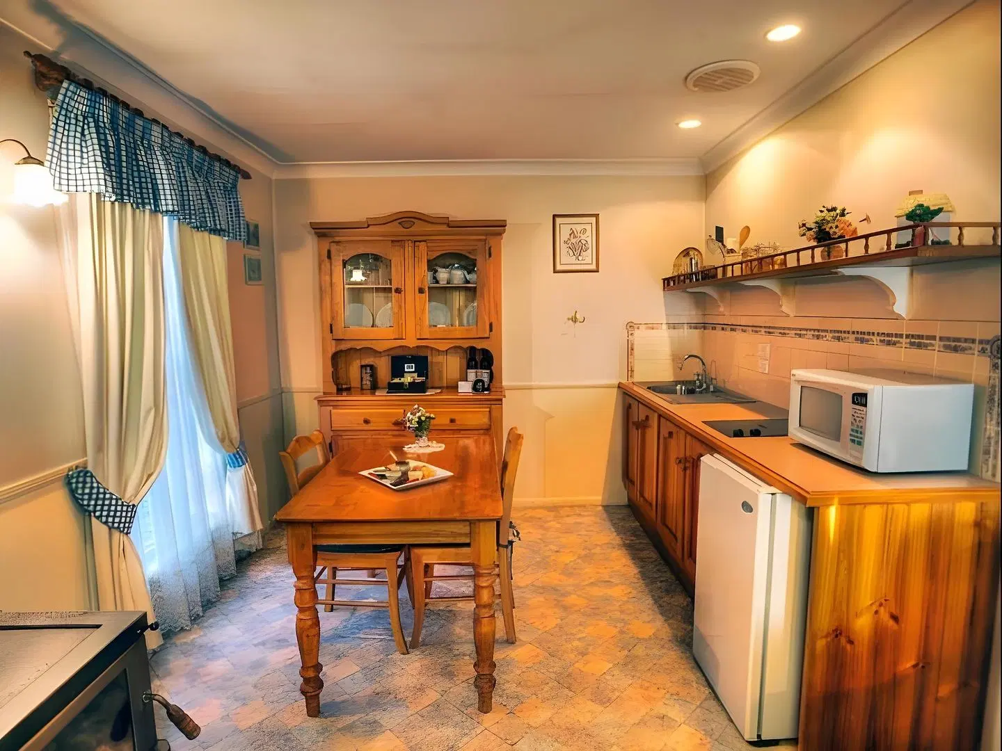 Honeysuckle Cottages Bar