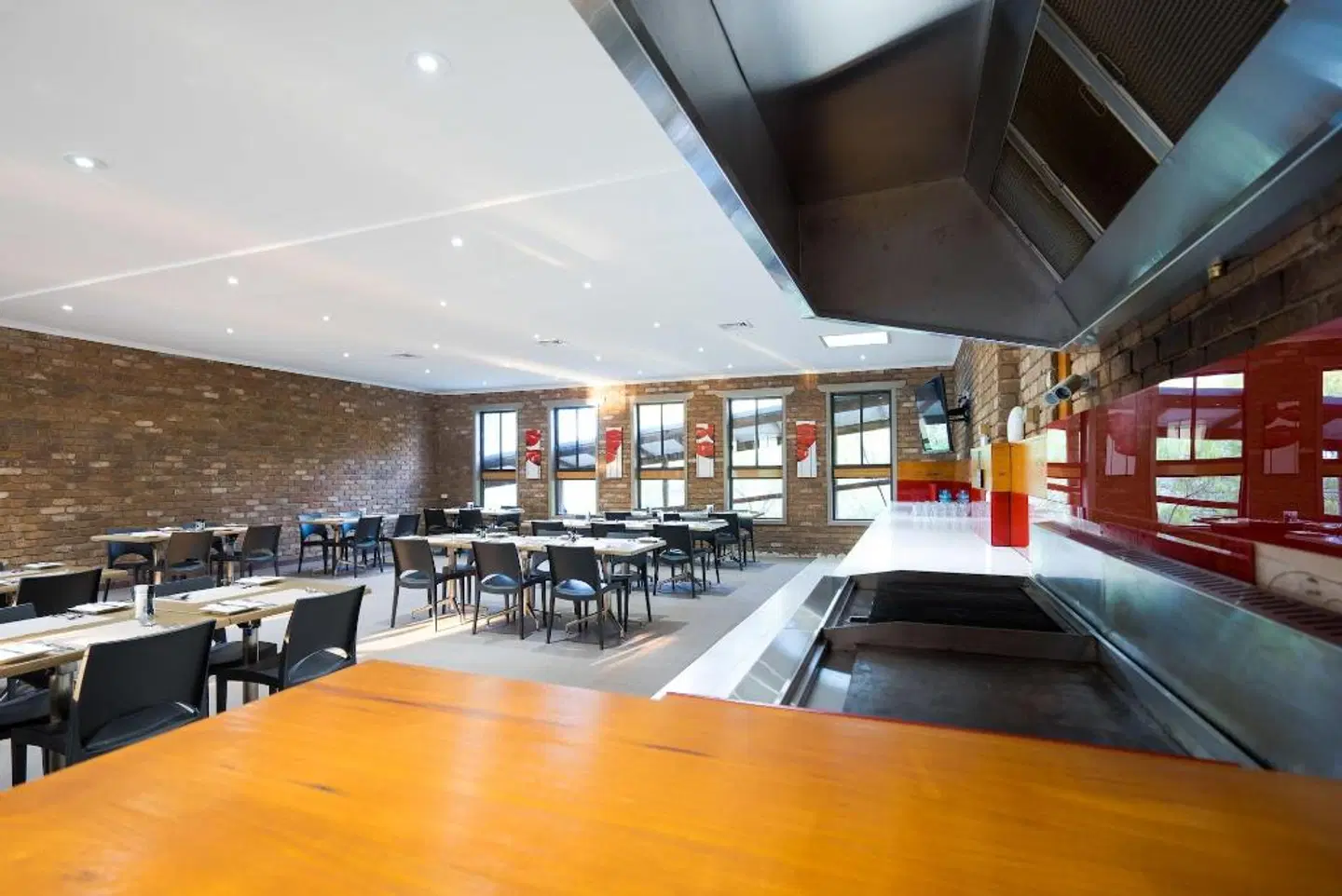 Farnham Court Motel and Restaurant Bar