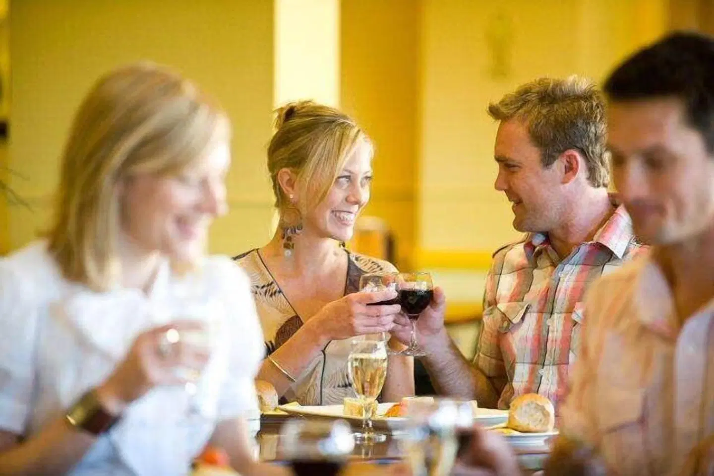 Loxton Community Hotel Motel PEOPLE