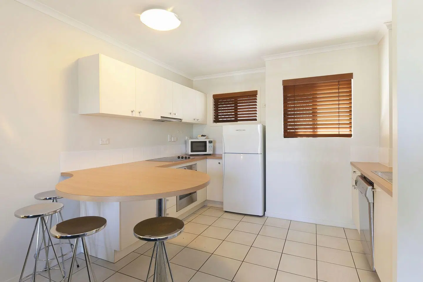 Parkview Apartments ROOM_EXAMPLE