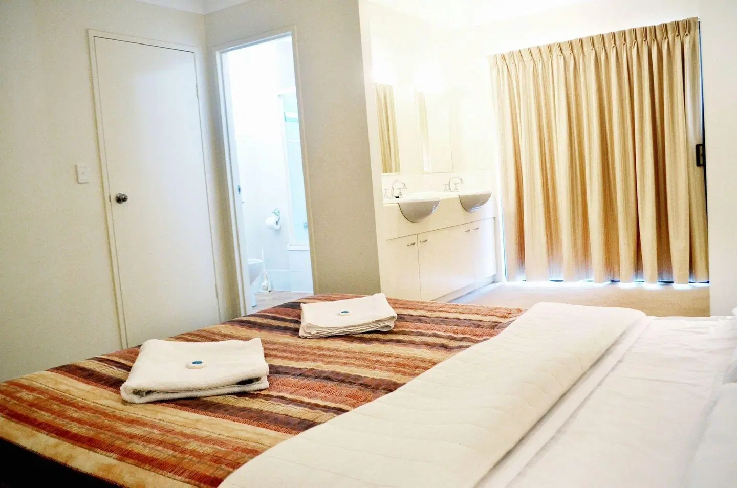Spring Hill Mews ROOM_EXAMPLE