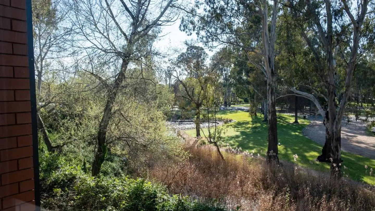 Parkview Motor Inn LANDSCAPE