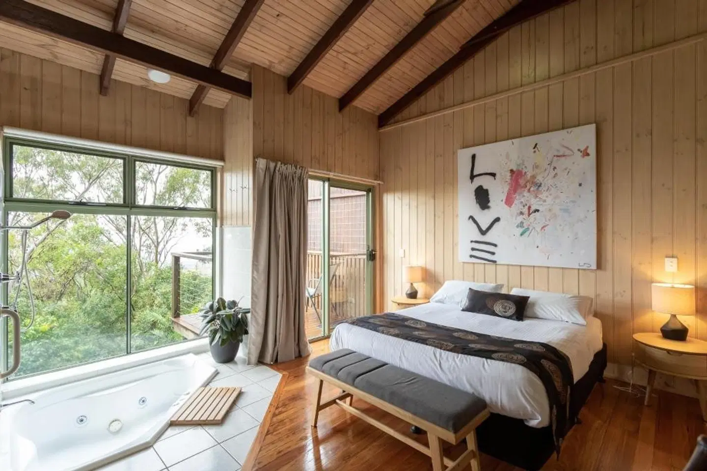 Treetops Seaview Montville ROOM_EXAMPLE