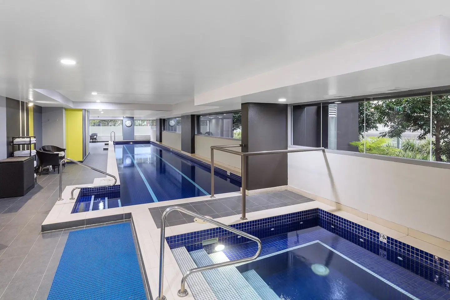 Meriton Serviced Apartments Zetland Hallenbad