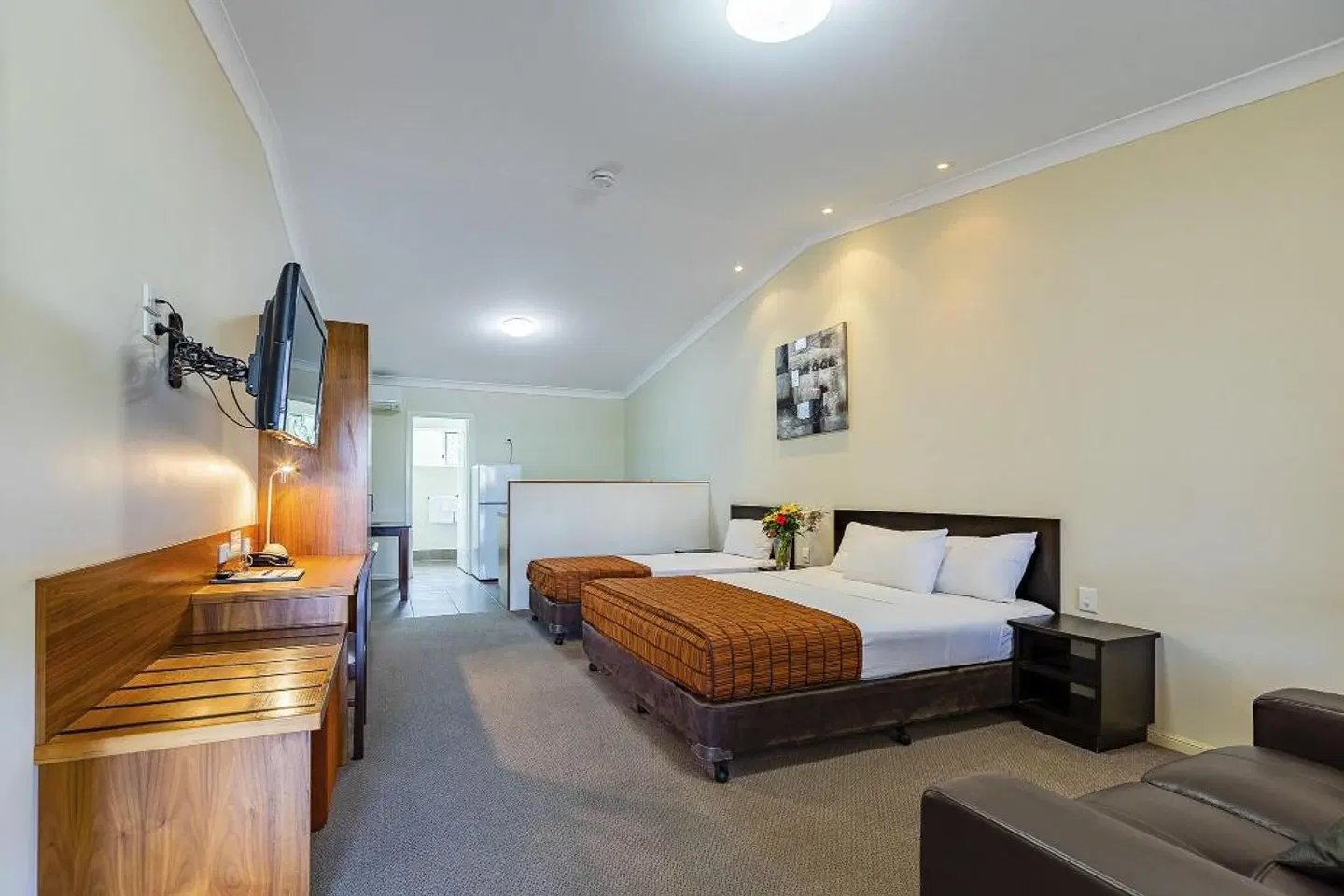Roma Explorers Inn ROOM_EXAMPLE