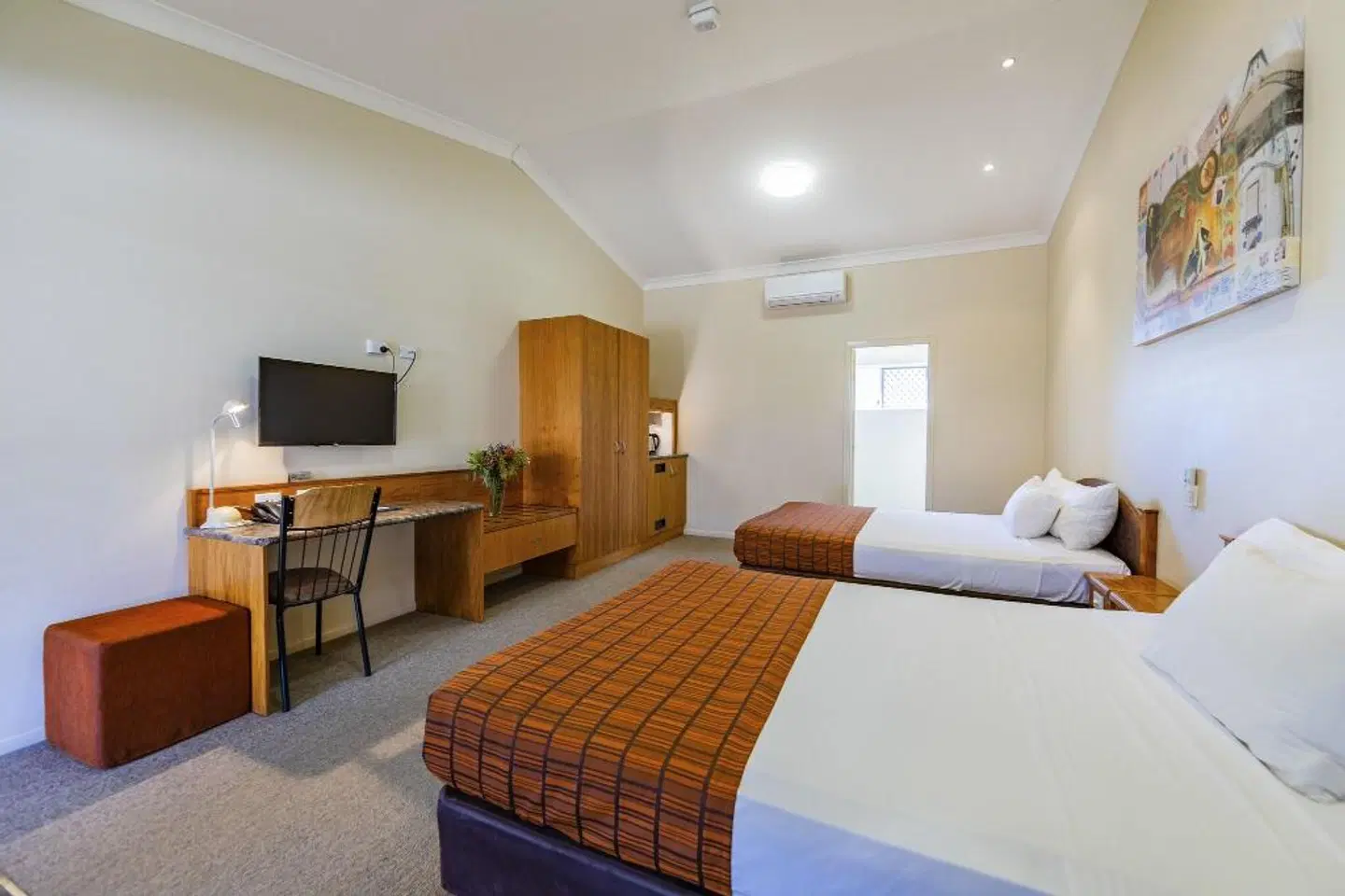 Roma Explorers Inn ROOM_EXAMPLE