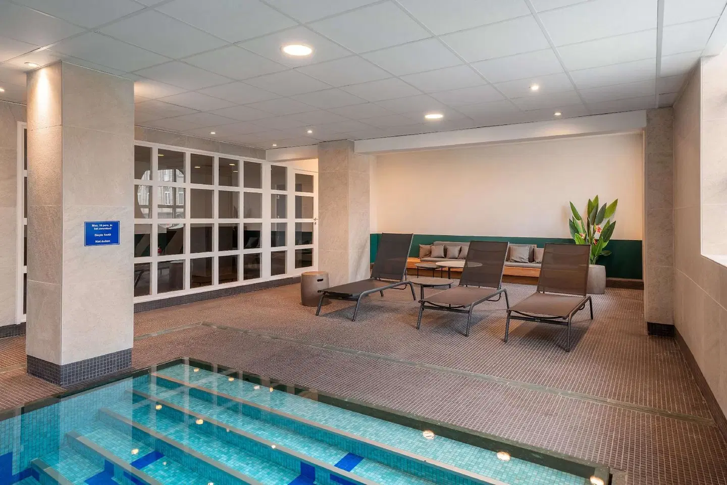 Radisson Blu Hotel, Antwerp City Centre Hallenbad