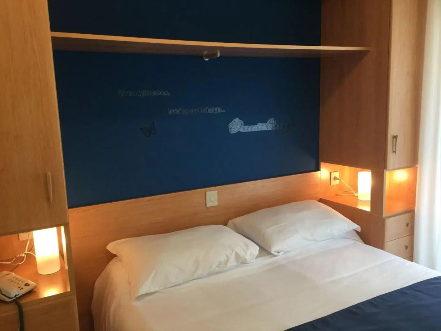 La Maison Hotel ROOM_EXAMPLE