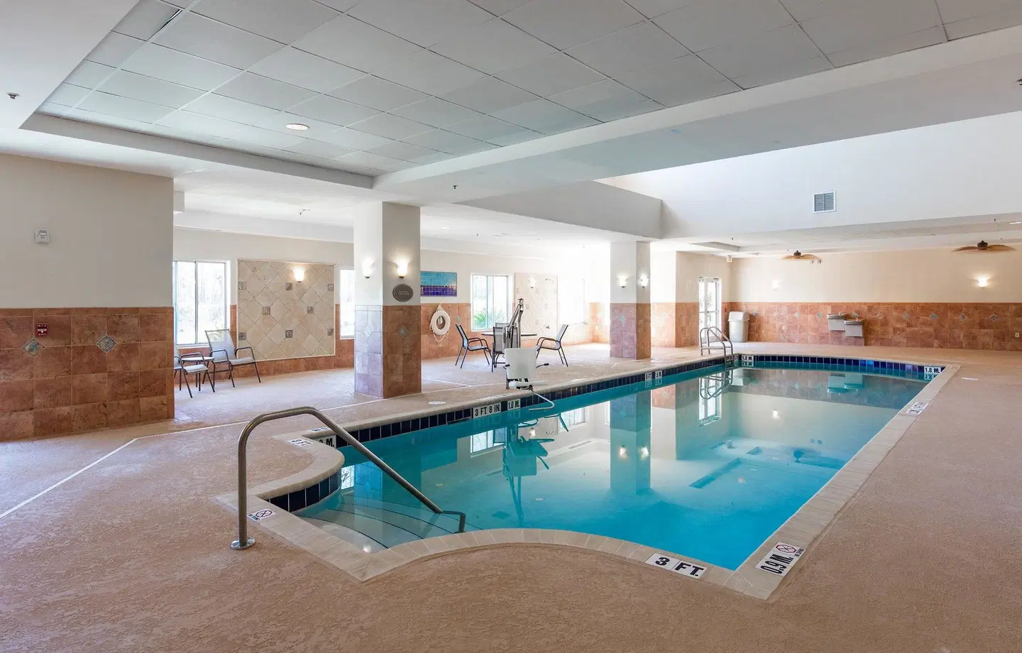 Holiday Inn & Suites Lake City by IHG Hallenbad