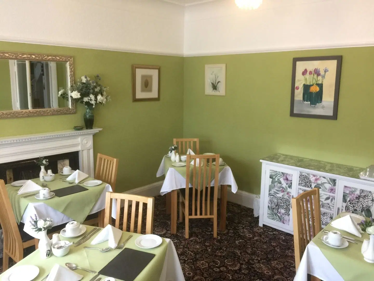 The Hilary 4 Star Guesthouse Restaurant