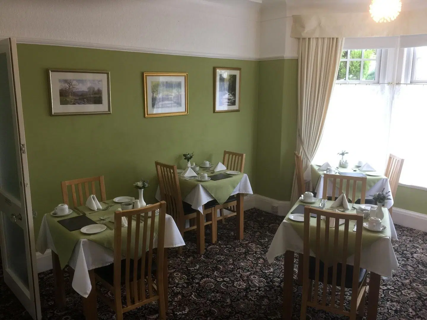 The Hilary 4 Star Guesthouse Restaurant