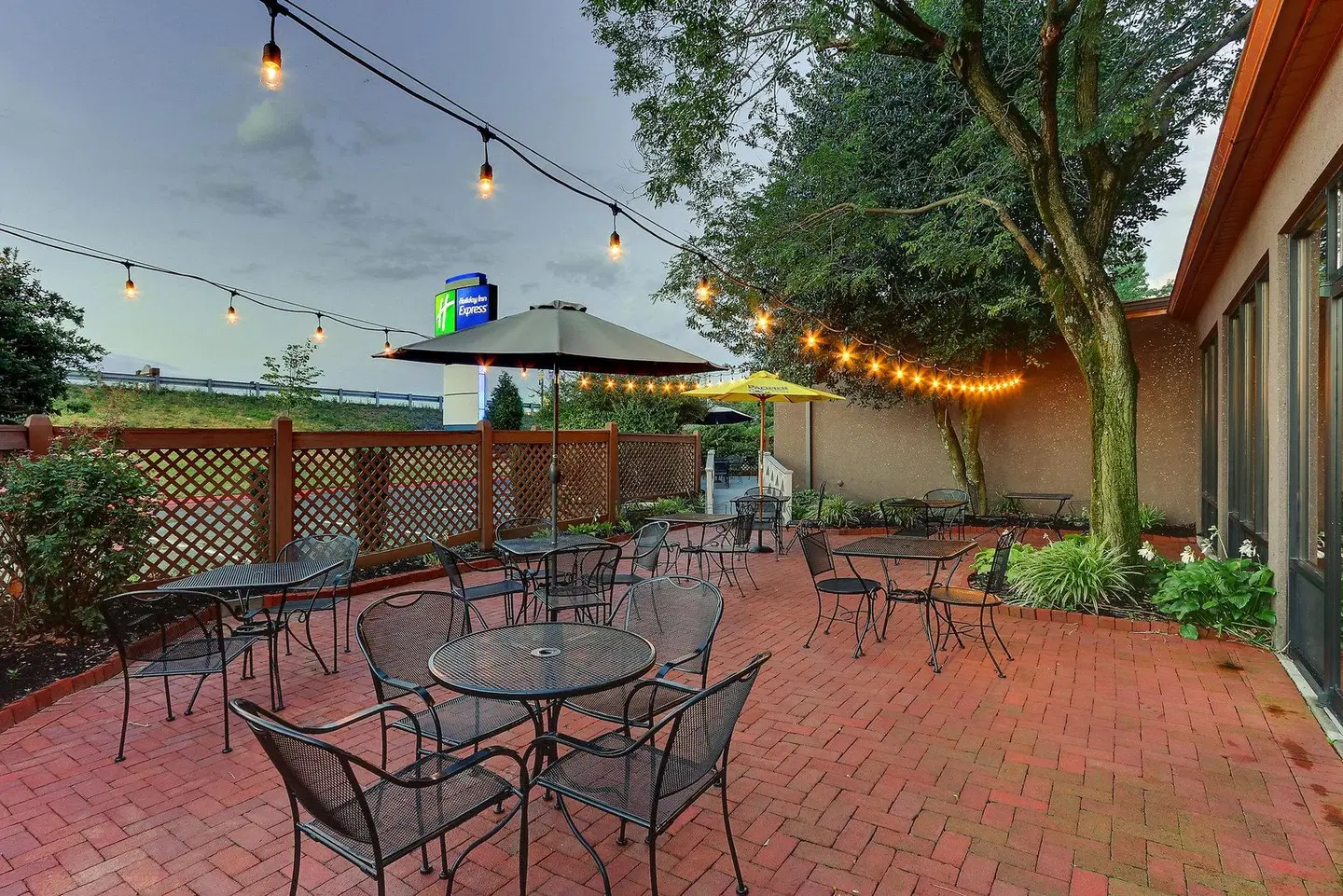 Holiday Inn Express Aberdeen-Chesapeake House by IHG Terrasse