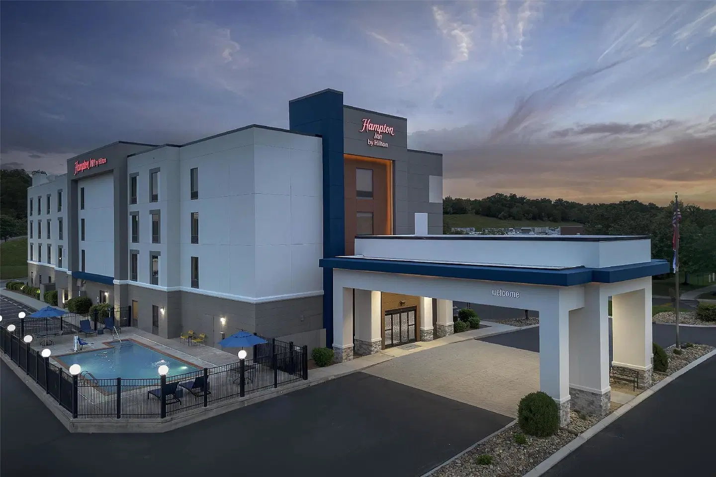 Hampton Inn Lenoir City EXTERIOR