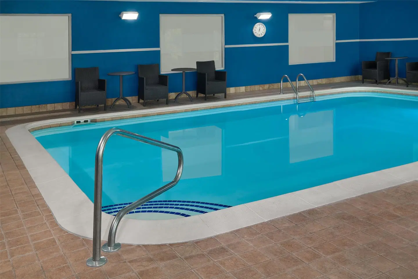 Hampton Inn Kansas City The Legends Hallenbad