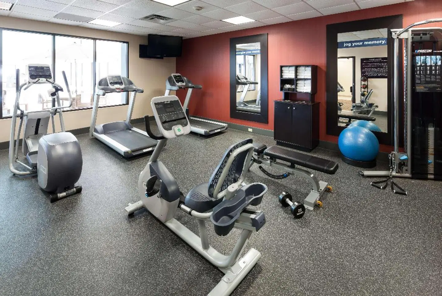 Hampton Inn St. Louis-Downtown (At the Gateway Arch) SPORTS_AND_LEISURE