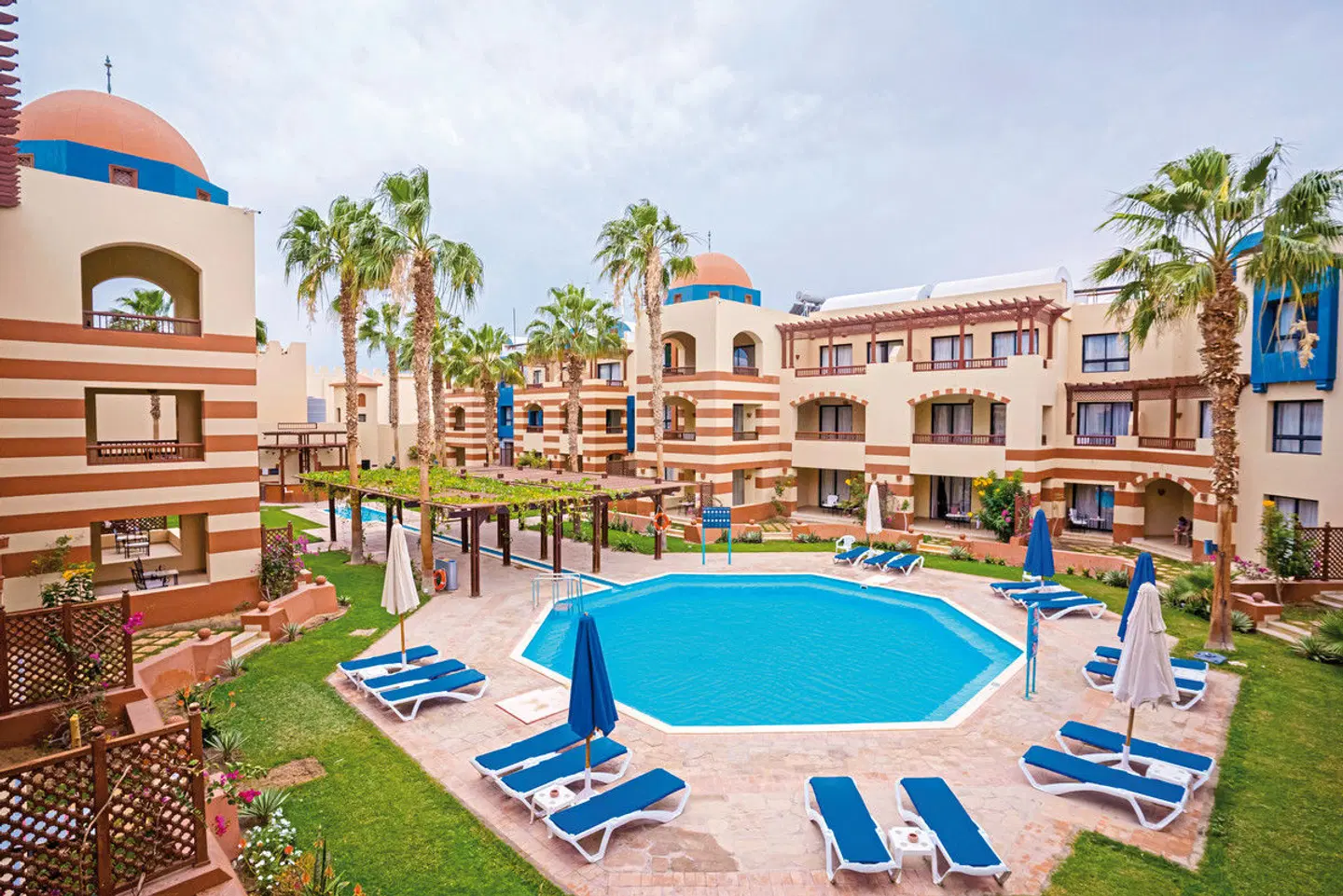 Marina Resort Port Ghalib, a member of Radisson Individuals OUTDOOR_POOL