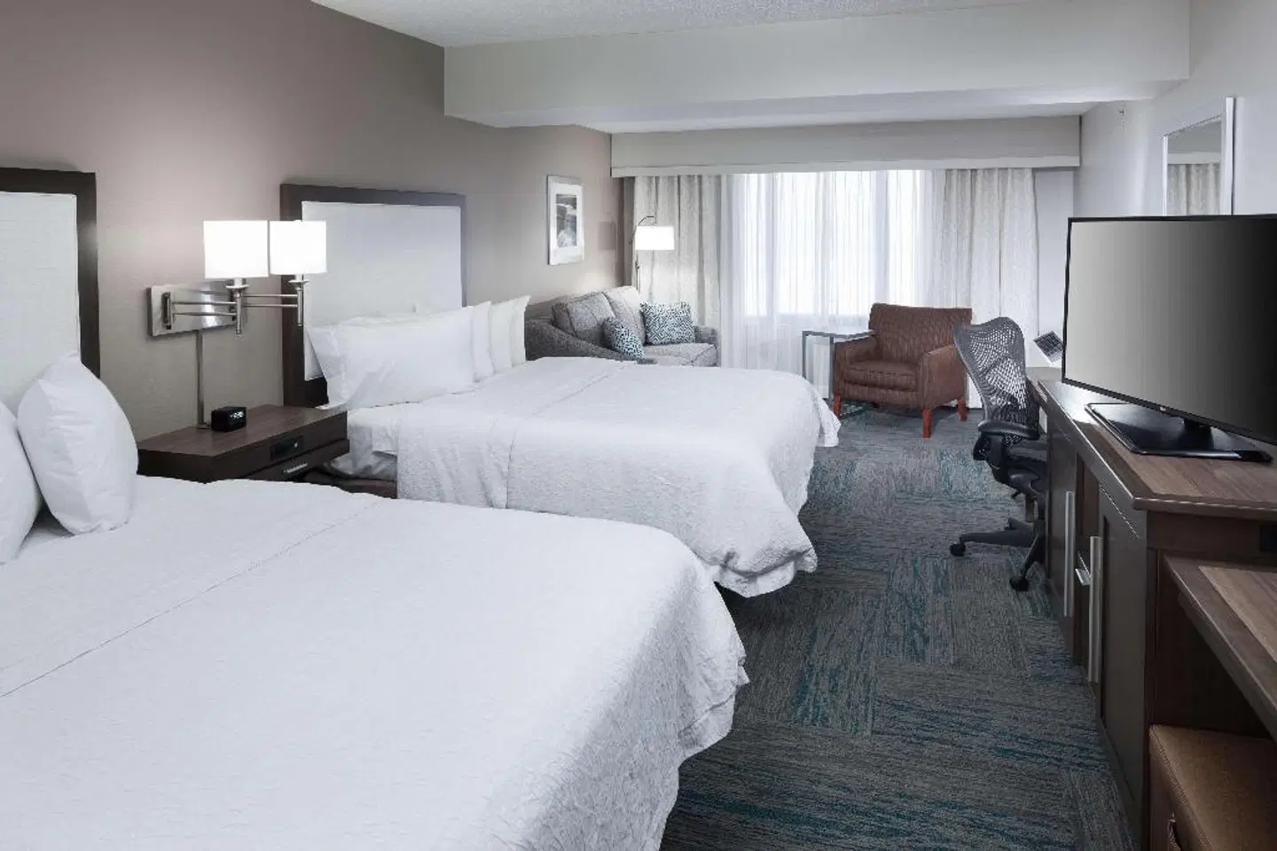 Hampton Inn St. Louis-Downtown (At the Gateway Arch) ROOM_EXAMPLE