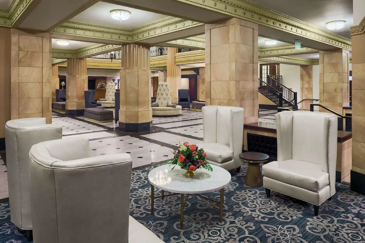 Hilton President Kansas City LOUNGE_LOBBY