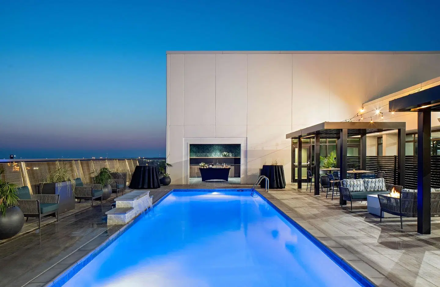 Hilton Shreveport OUTDOOR_POOL