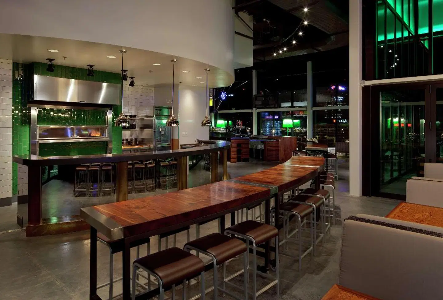 Hilton St. Louis at the Ballpark Bar