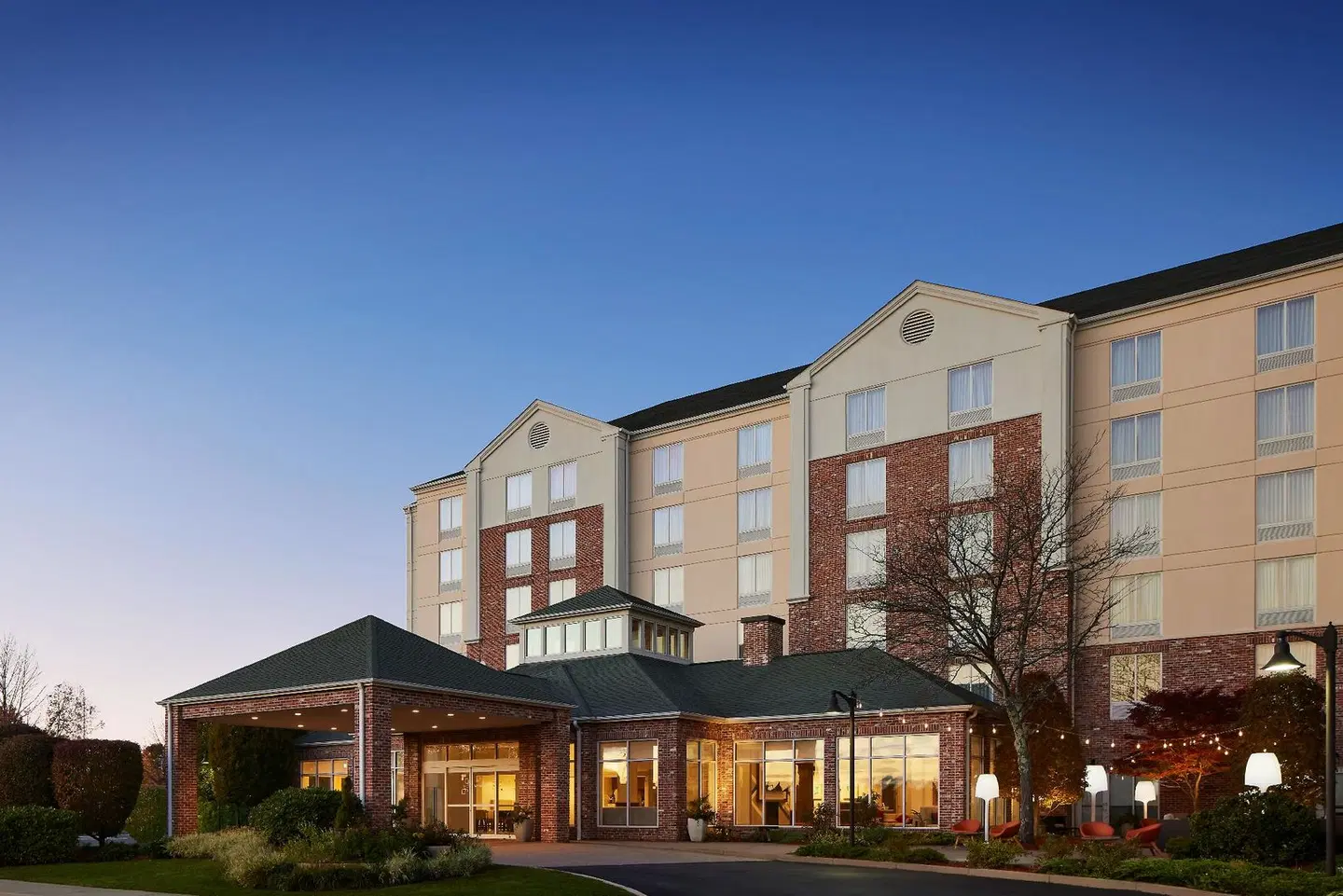 Hilton Garden Inn Providence Airport/Warwick EXTERIOR