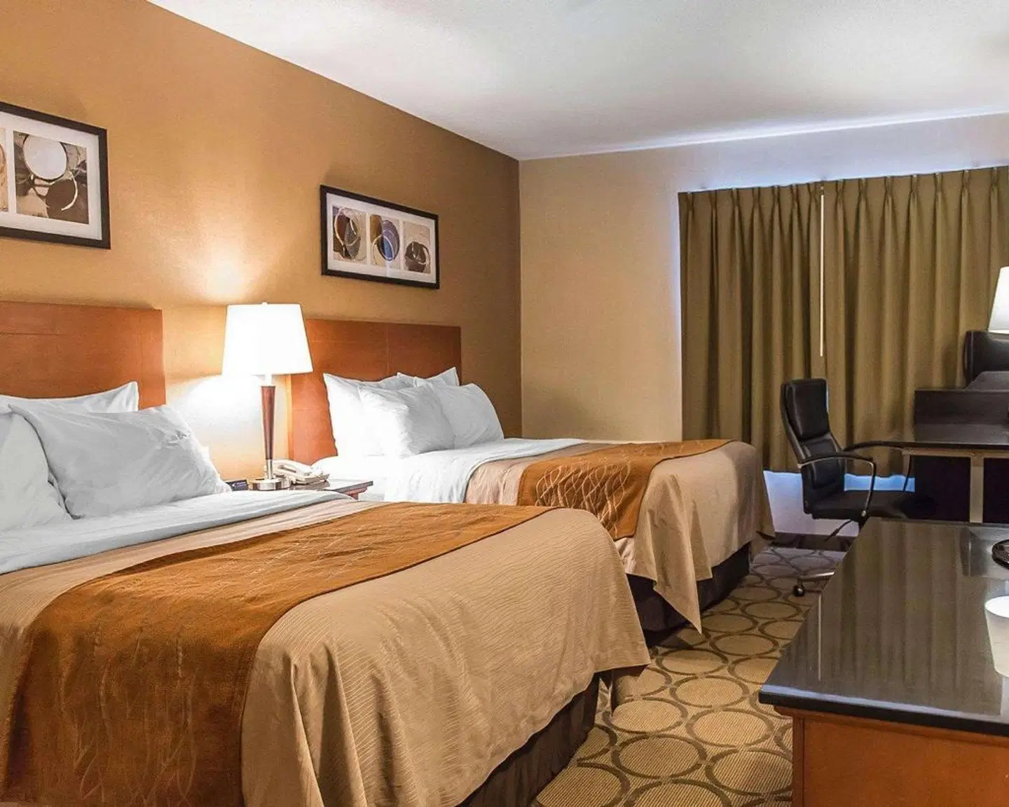 Comfort Inn Highway 401 ROOM_EXAMPLE