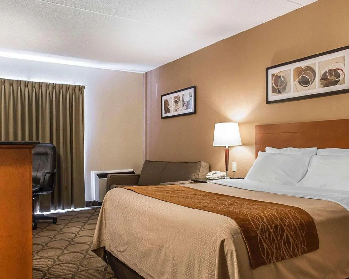 Comfort Inn Highway 401 ROOM_EXAMPLE