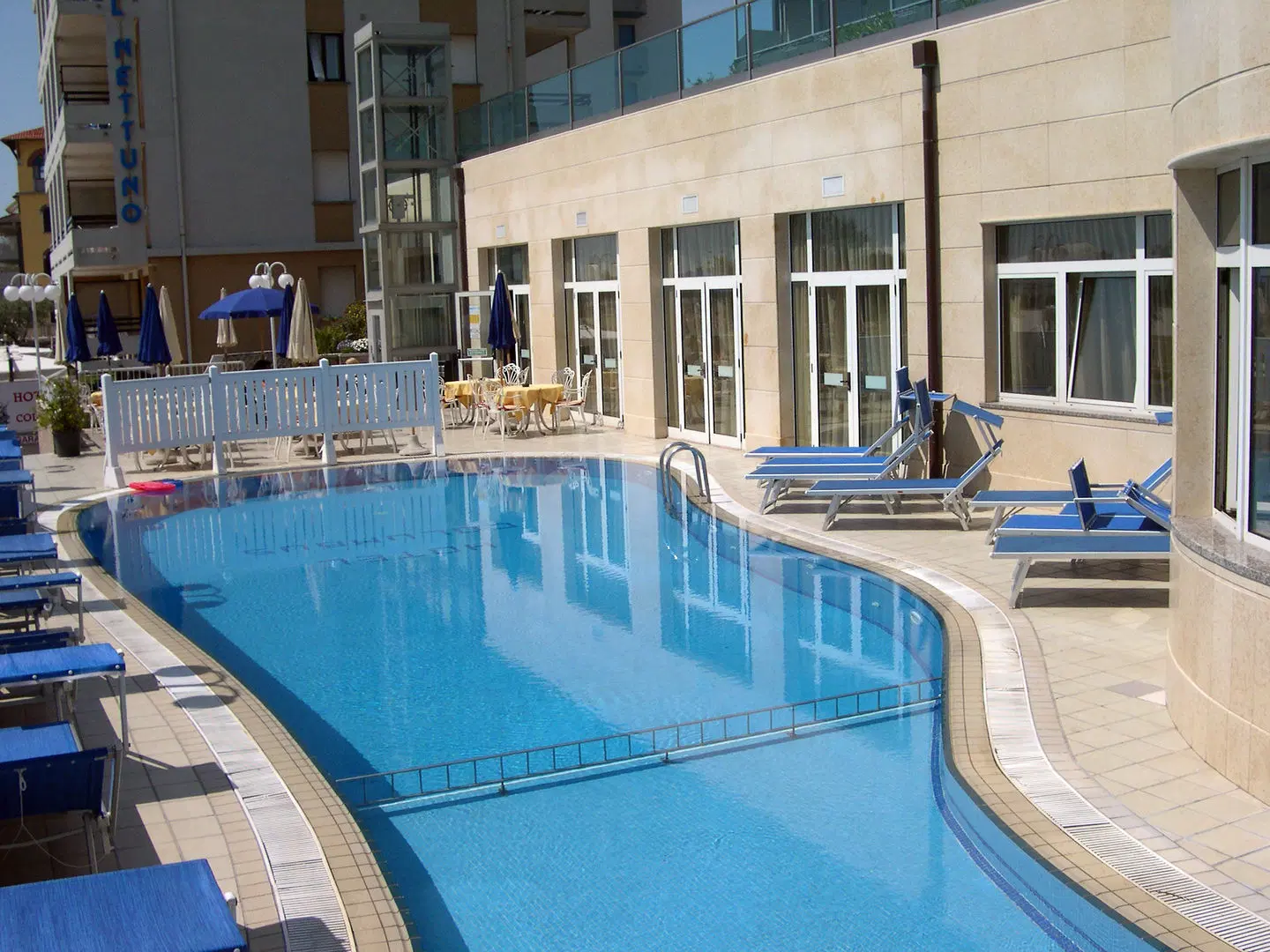 Columbus OUTDOOR_POOL
