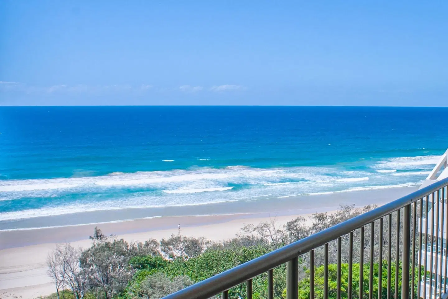 Capricorn One Beachside Holiday Apartments Strand