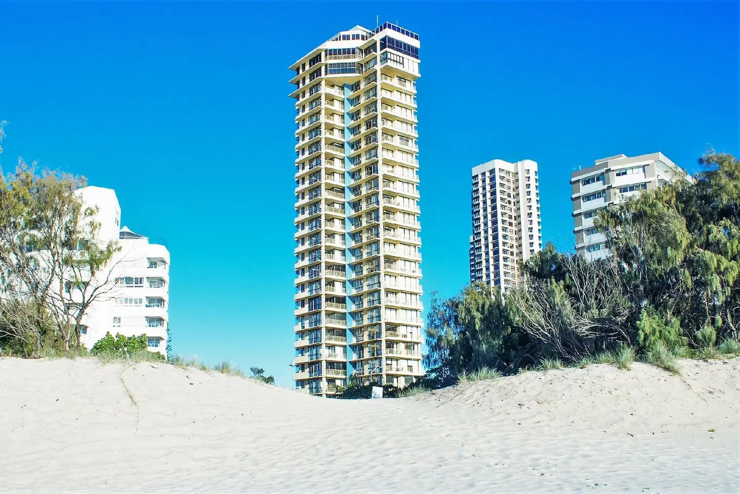 Capricorn One Beachside Holiday Apartments EXTERIOR