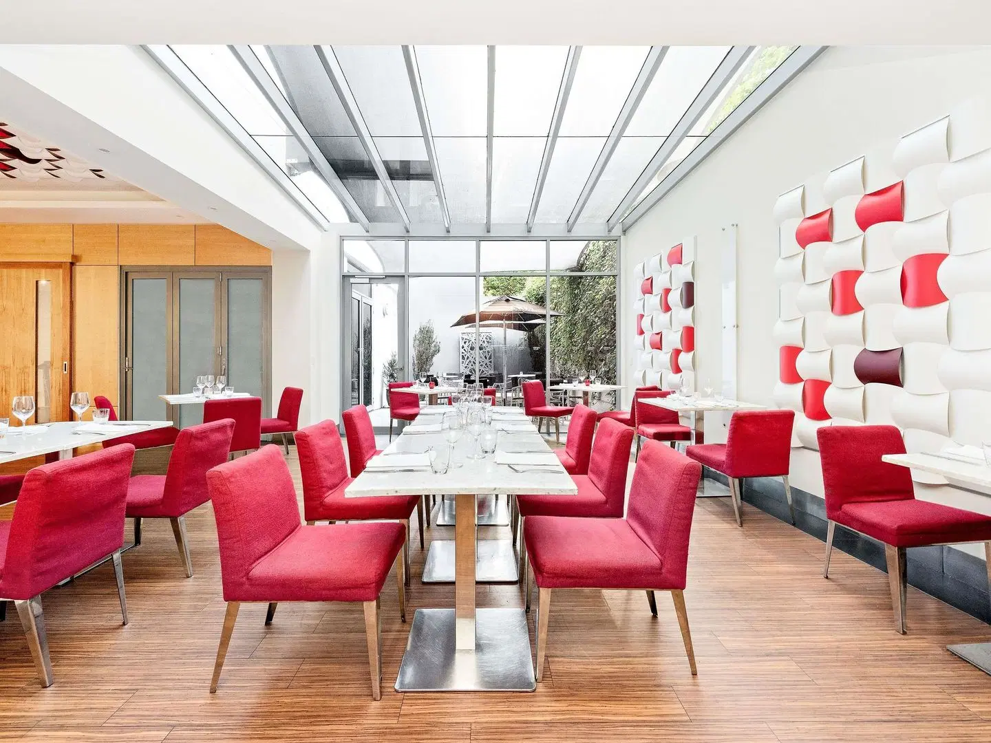 Charles Restaurant