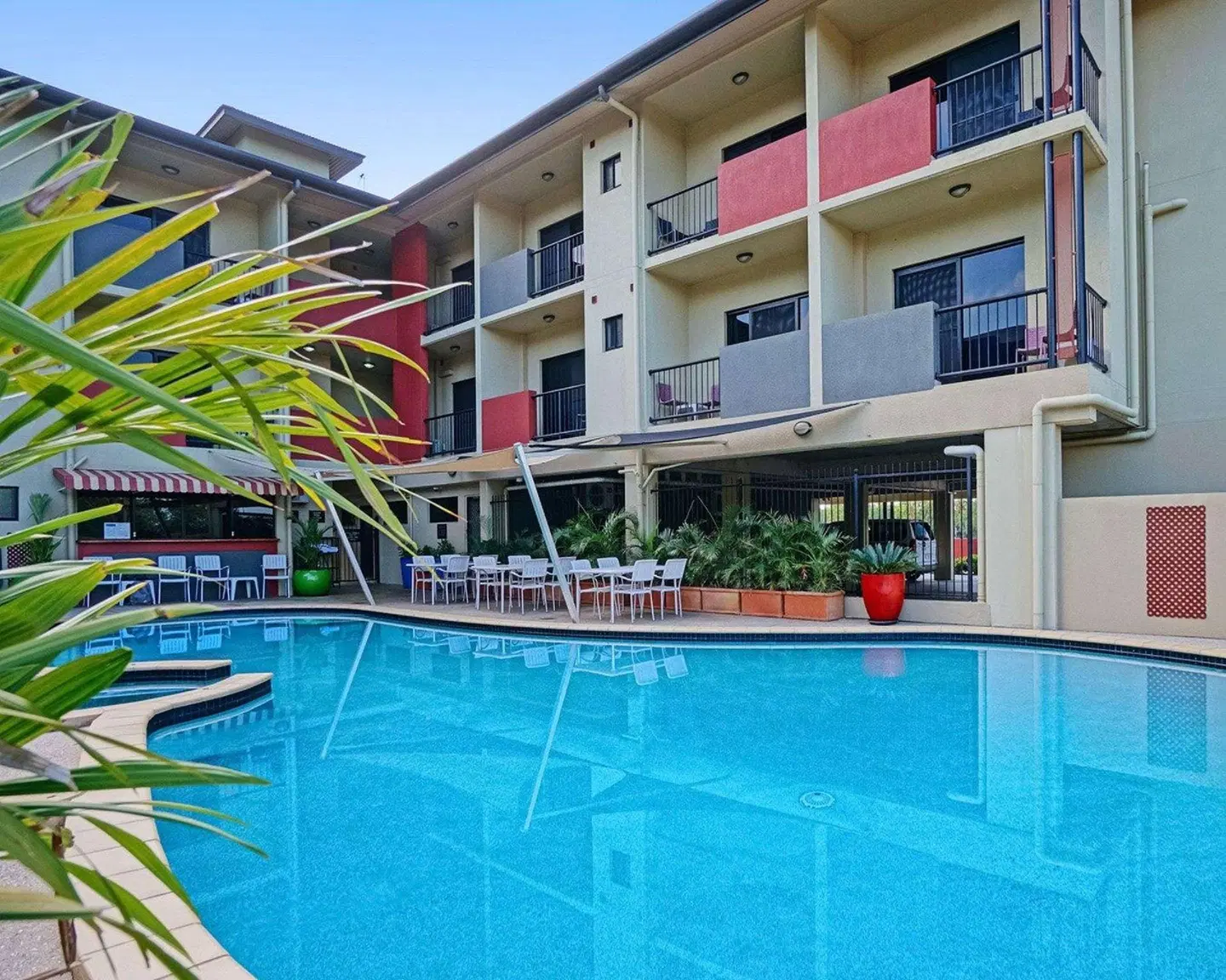 Quality Hotel Darwin Airport OUTDOOR_POOL
