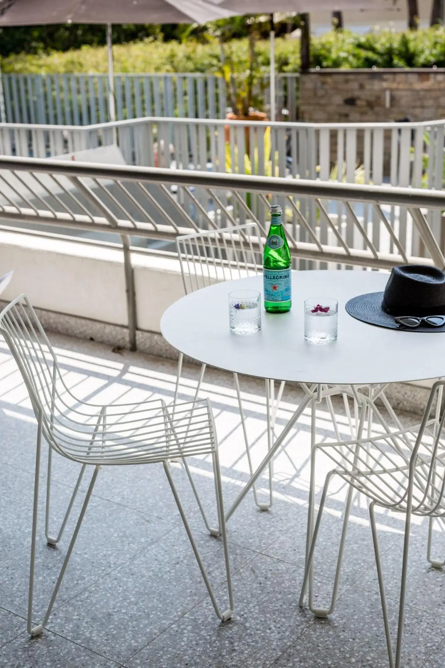 Saks on Hastings Terrasse