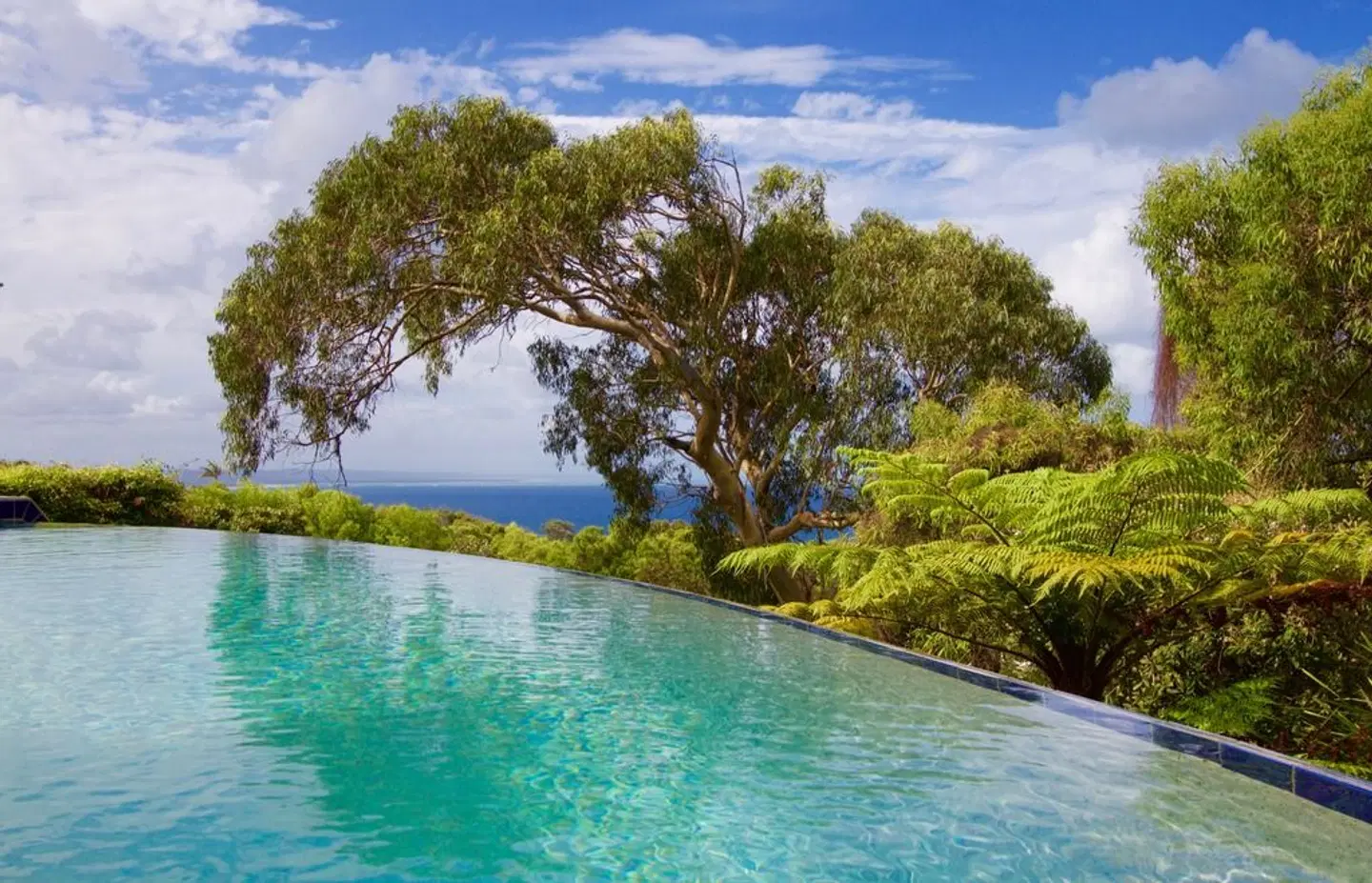 Rainbow Ocean Palms Resort OUTDOOR_POOL