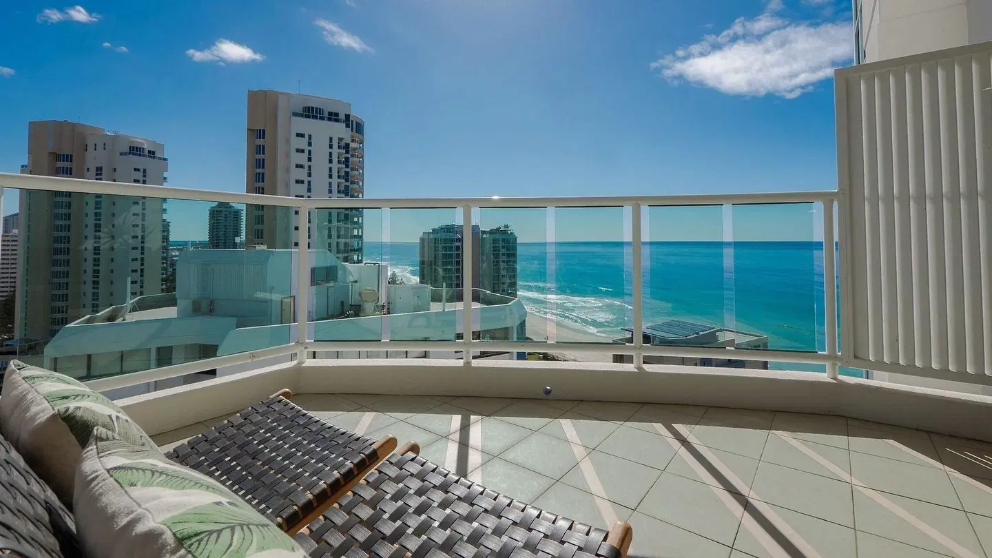 Pacific Views Resort Terrasse