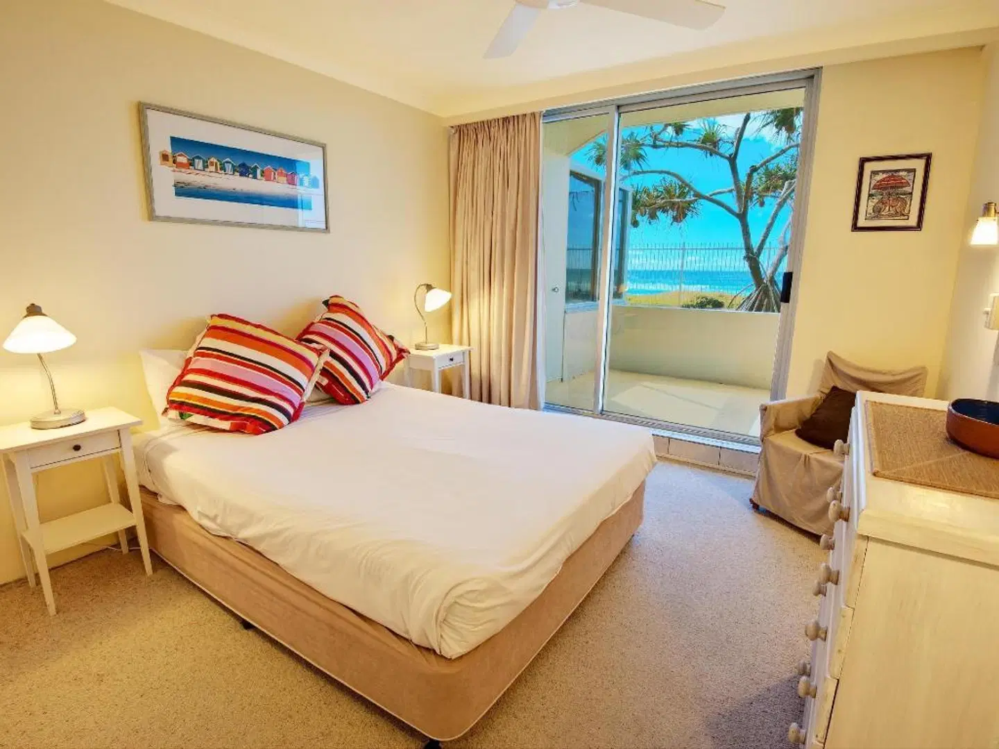 Golden Sands ROOM_EXAMPLE