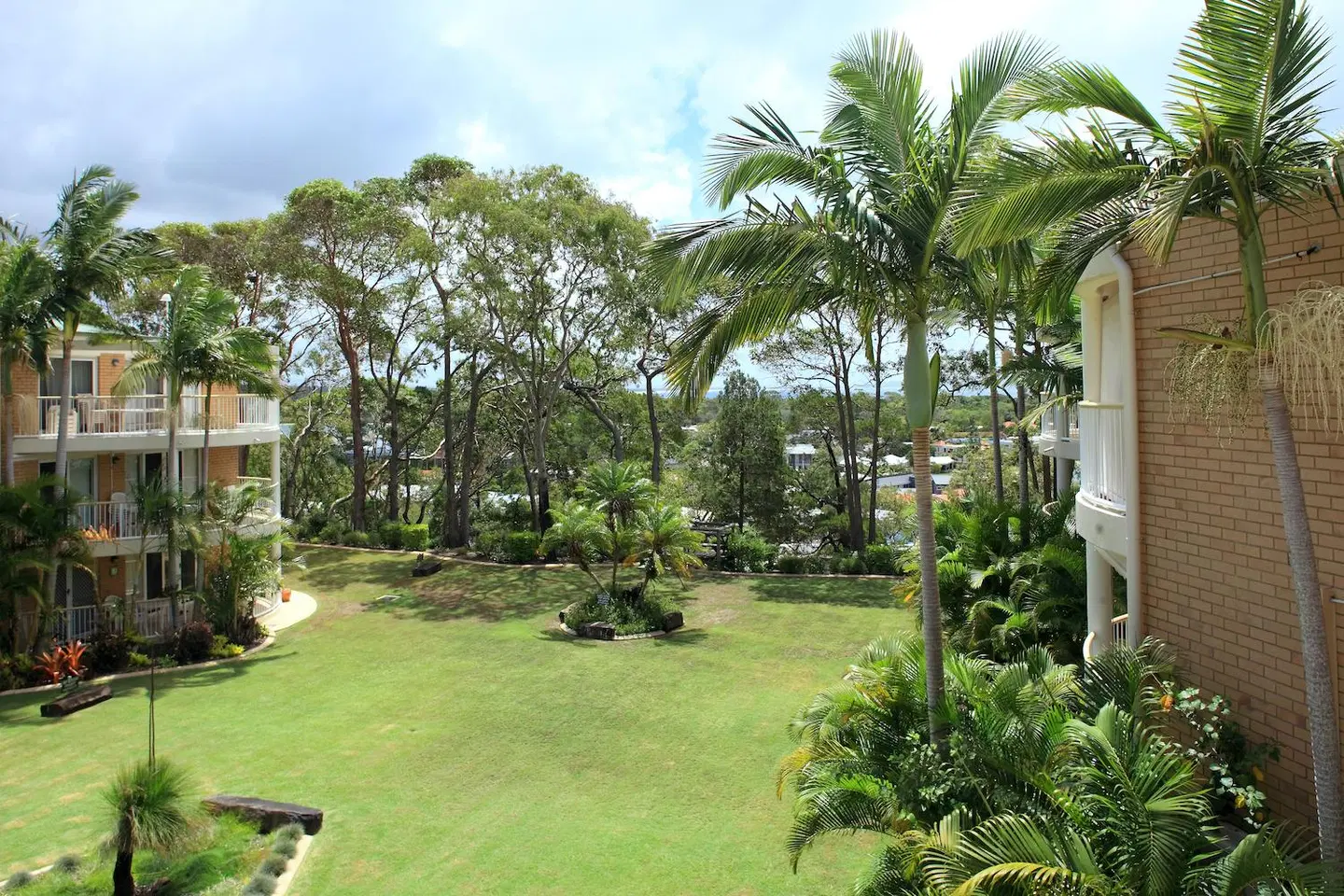 Serenity Apartments Noosa Garten