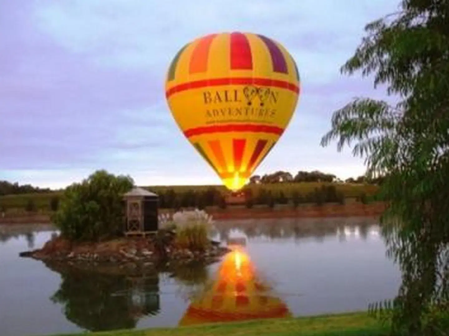 Stonewell Cottages and Vineyards OUTDOOR_POOL