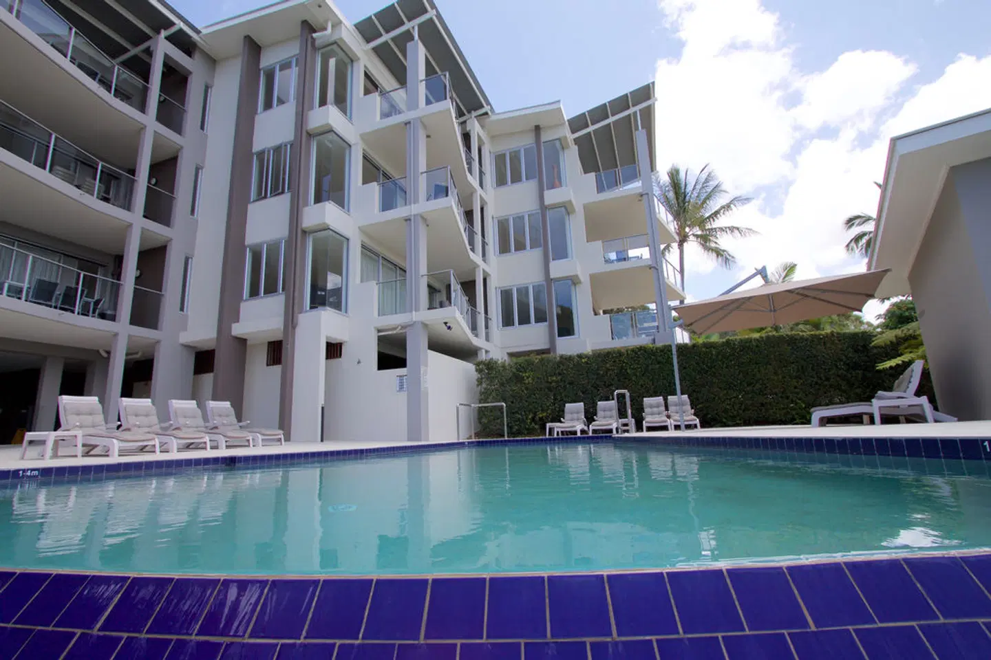 Rainbow Ocean Palms Resort OUTDOOR_POOL