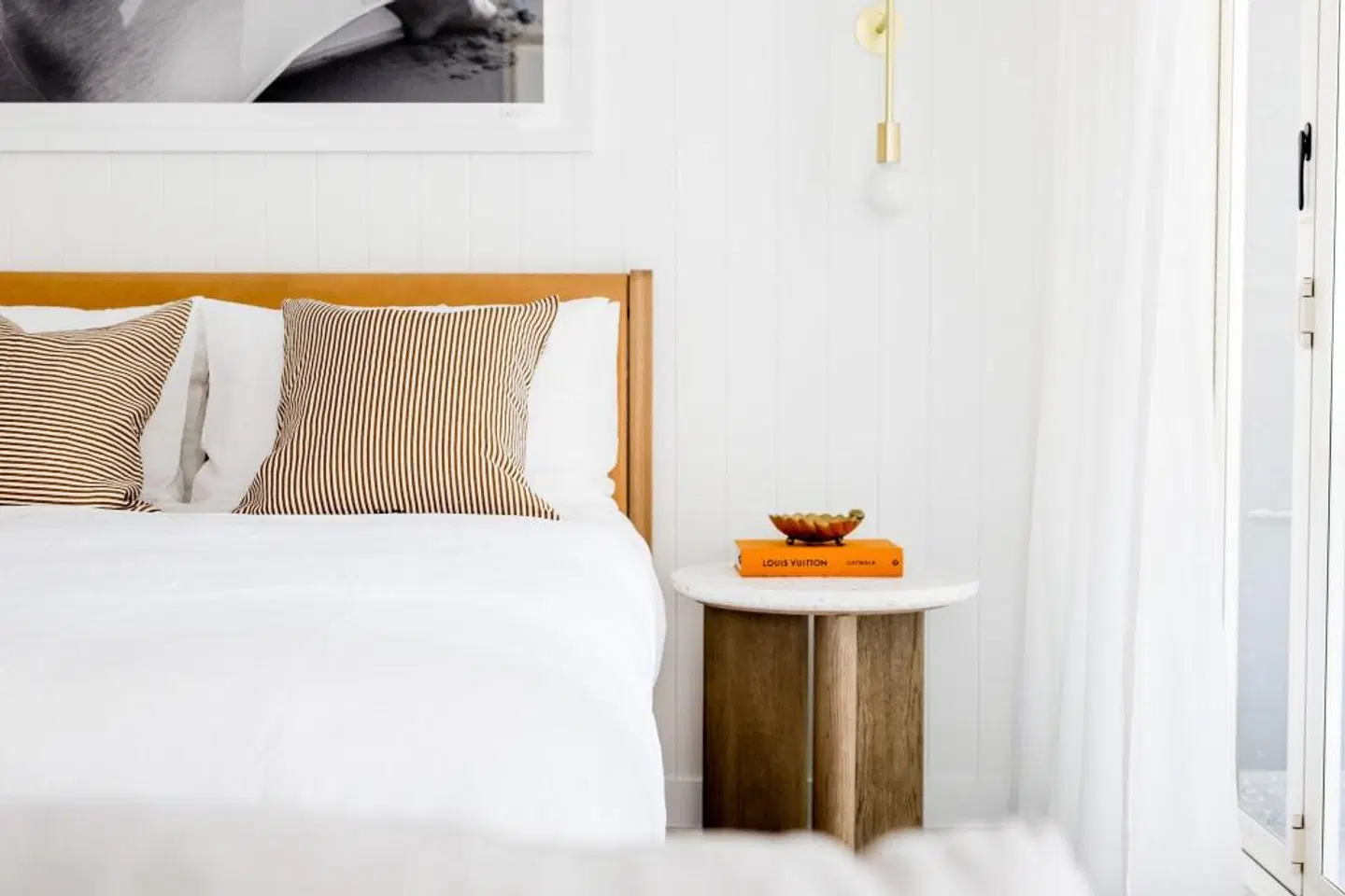 Saks on Hastings ROOM_EXAMPLE