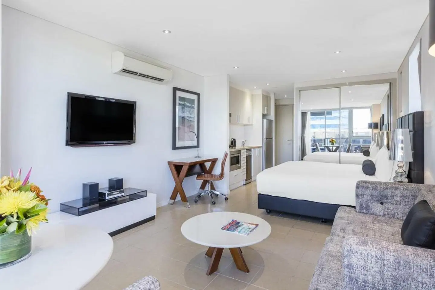 Meriton Serviced Apartments Broadbeach ROOM_EXAMPLE