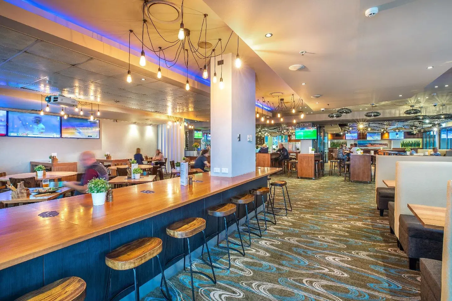 Nightelier Narrabeen (Narrabeen Sands) Bar