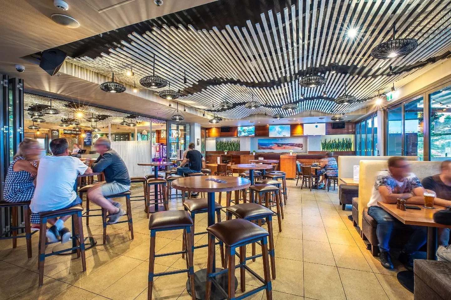 Nightelier Narrabeen (Narrabeen Sands) Bar